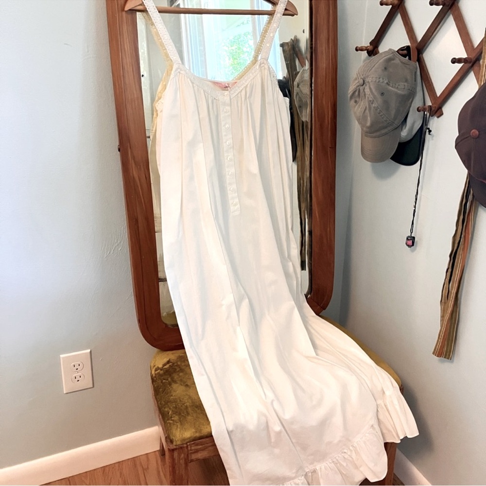Vintage Y2K Victoria’s Secret Cotton Maxi Nightgown 90’s Canterbury Collection - Picture 13 of 13
